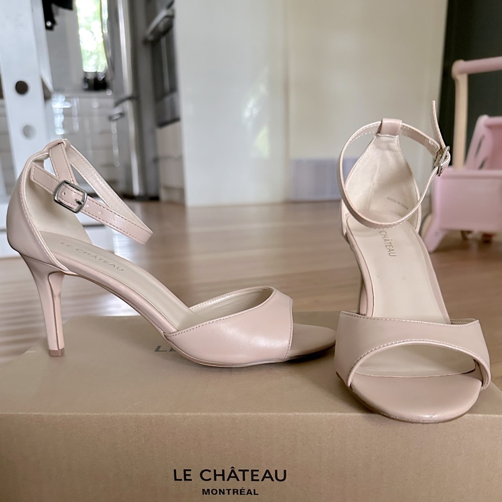 Le Chateau Nude Heels Size 37